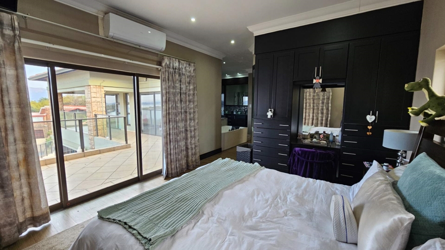 4 Bedroom Property for Sale in Birdwood Estate North West